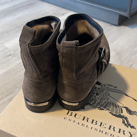 Burberry Brit Boot - Picture 3 of 3